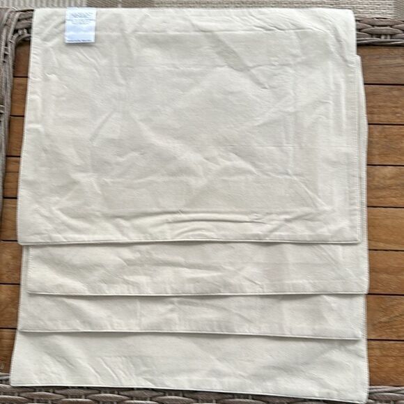 Bed Threads Linen/Cotton Blend (4) Platemats 14”x19” - Picture 4 of 5